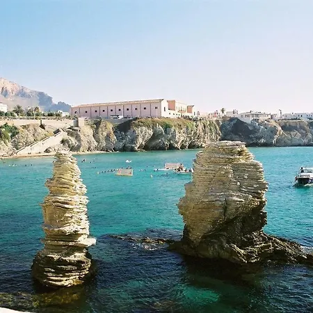 Le Grotte Apartment *